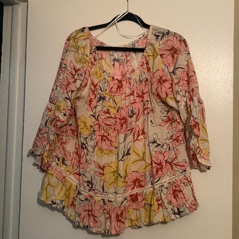 Floral print blouse